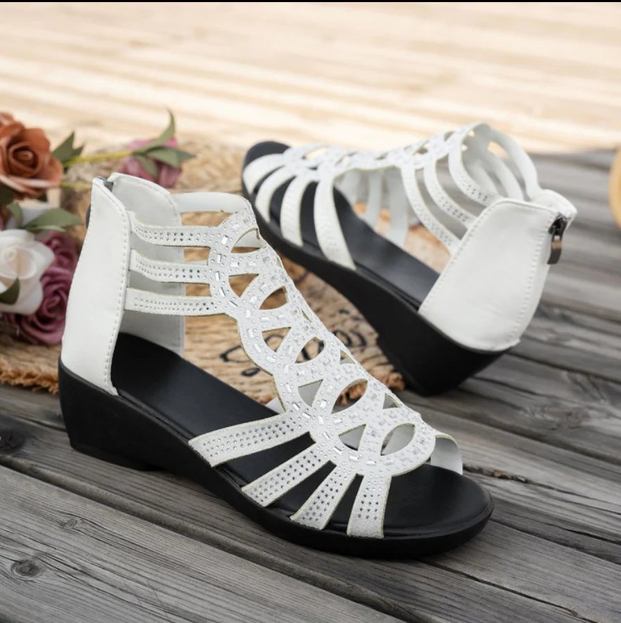 Iris™ – Pyntet Cutout Wedge Sandal