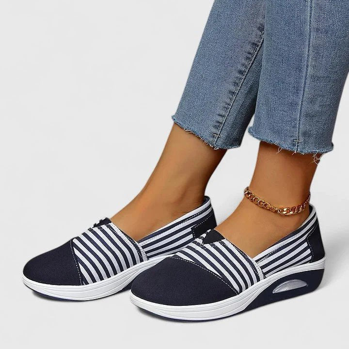 Nora™ – Ortopediske Stripete Slip-On Sneakers