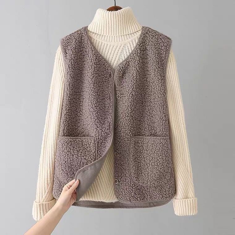 Svanhild™ – Koselig knappfront vest med lommer