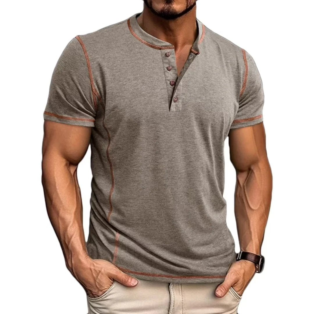 Tobias™ – T-skjorte med kontrastsøm og Henley-design