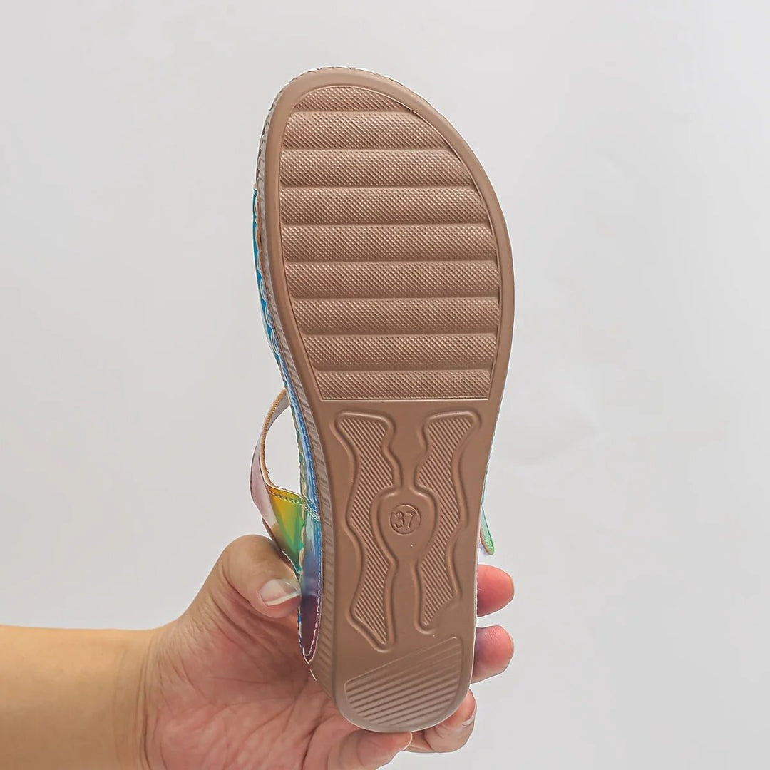 Maja™ – Blomstrete Plattformkile Sandaler for Sommeren
