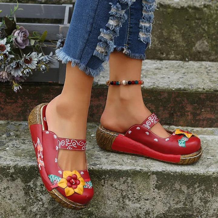 Rosa™ – Håndlagde blomsterbroderte komfortsåler clogs