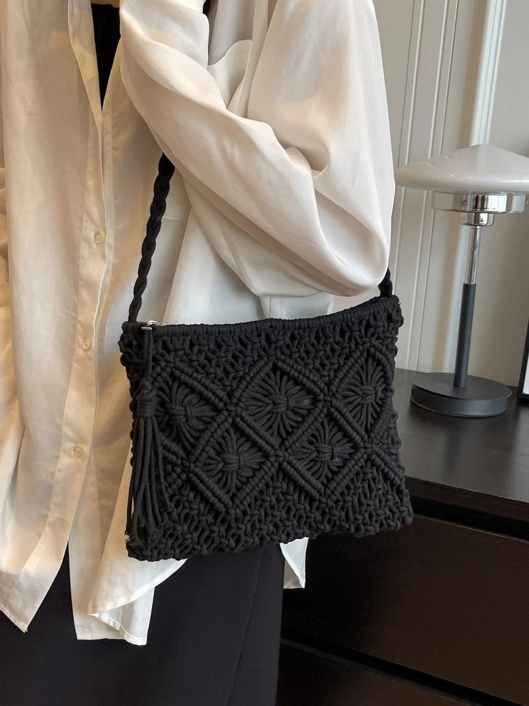 Lara™ – Vevet Makrame Crossbody Bag med Frynse