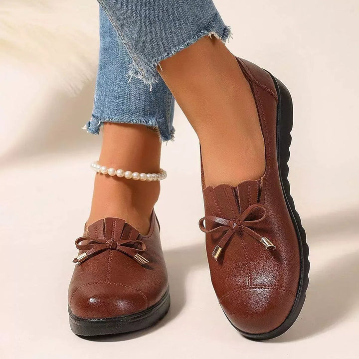 Henriette™ – Bueformet støtter og komfortable loafers