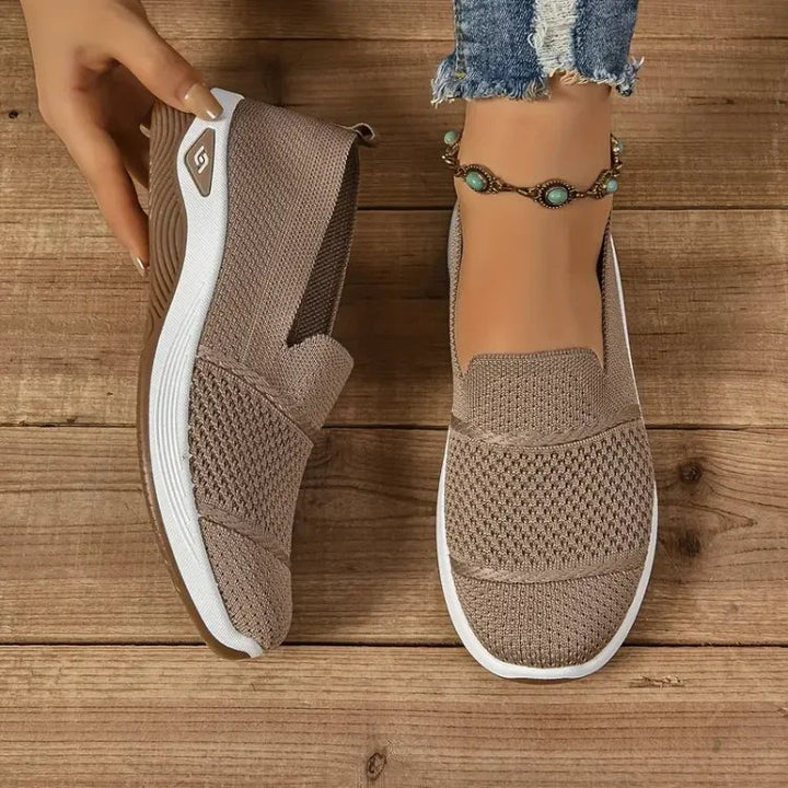 Anya™ – Ortopediske Slip-On Sneakers med Hæl- og Plantarstøtte