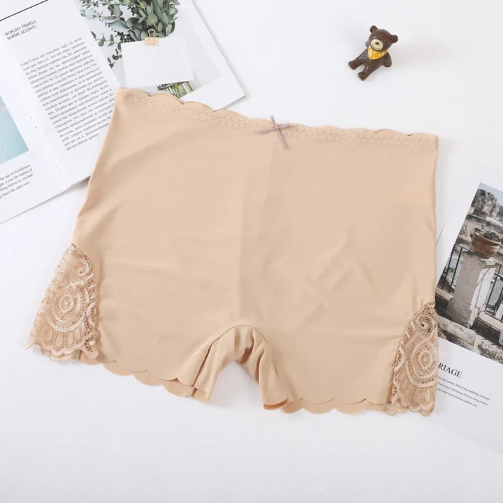 Siri™ – Sømløse Shaping Shorts med Blondekant