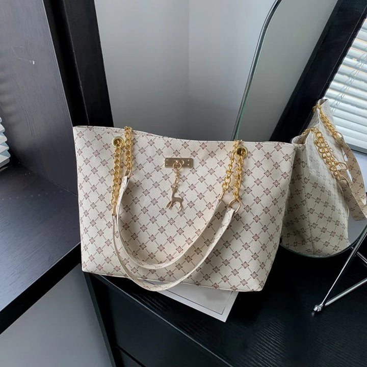 Marit™ – Luksuriøs Tote Bag med Kviltet Kjedehåndtak
