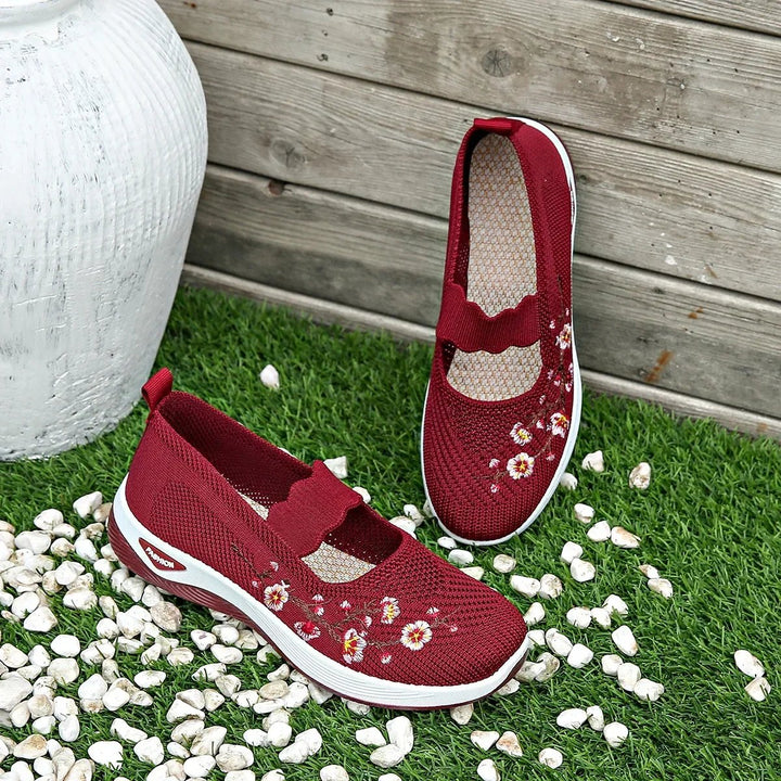 Lara™ – Blomsterbroderte Pustende Mesh Gå-Sneakers