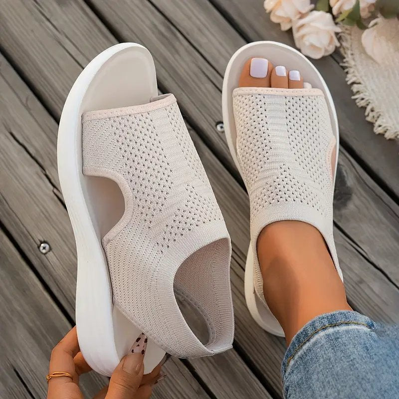 Berit™ – Pustende Strikk Slip-On Platåsandaler