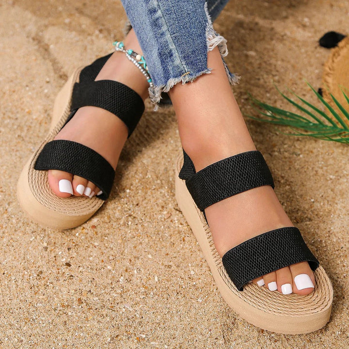 Turid™ – Teksturert Stroppe Plattform Sandaler
