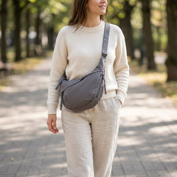 Synne™ – Justerbar Crossbody Skulderveske med Tyverisikring