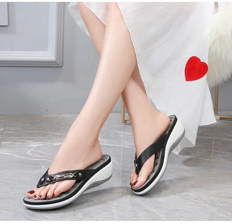 Sanne™ – Polstrede kileflip-flop sandaler