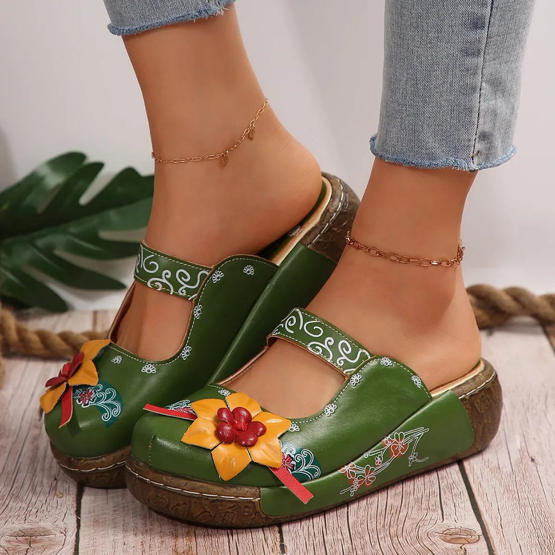 Rosa™ – Håndlagde blomsterbroderte komfortsåler clogs