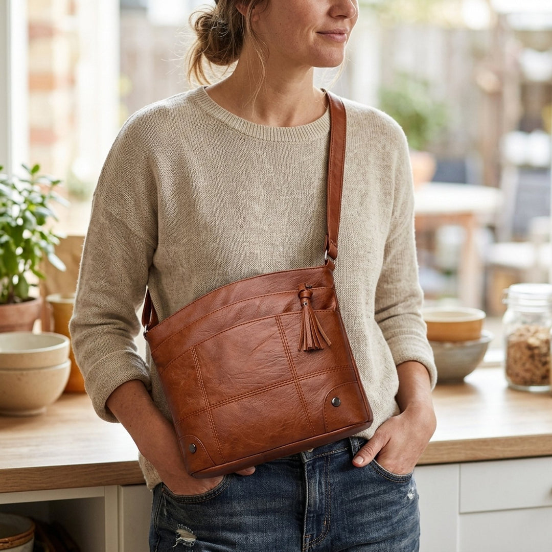 Helen™ – Sømmet Crossbody Bag med Justerbar Stropp