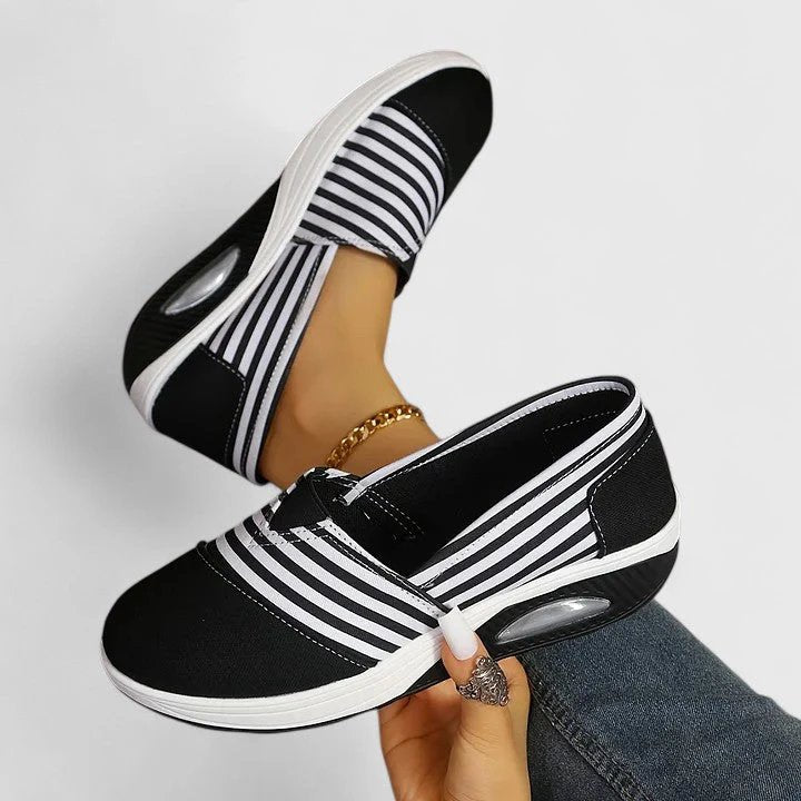 Nora™ – Ortopediske Stripete Slip-On Sneakers