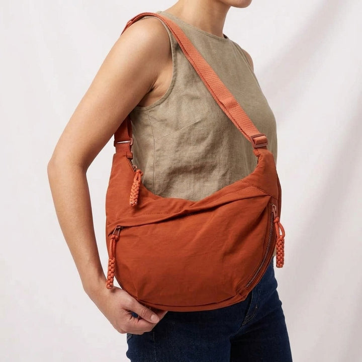 Oline™ – Anti-tyveri Halvmåne Crossbody Skulderveske