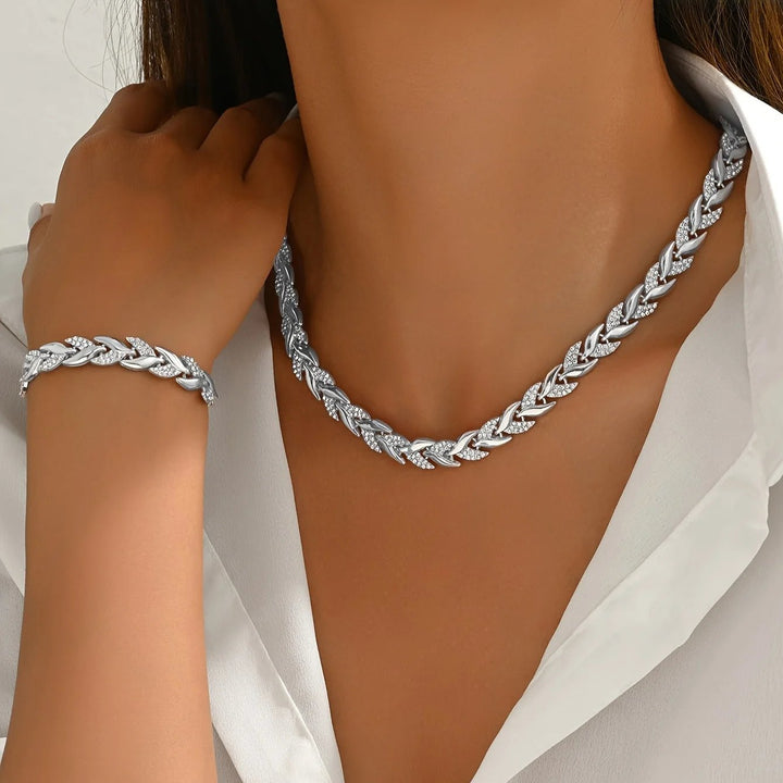 Evelisse™ – Glitrende Blad Halskjede & Armbånd Sett