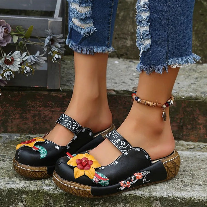 Rosa™ – Håndlagde blomsterbroderte komfortsåler clogs