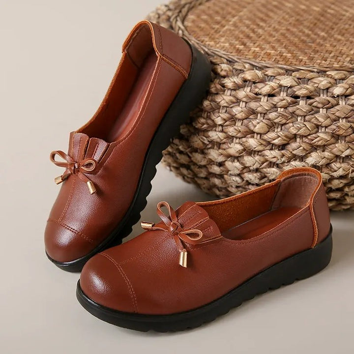 Henriette™ – Bueformet støtter og komfortable loafers