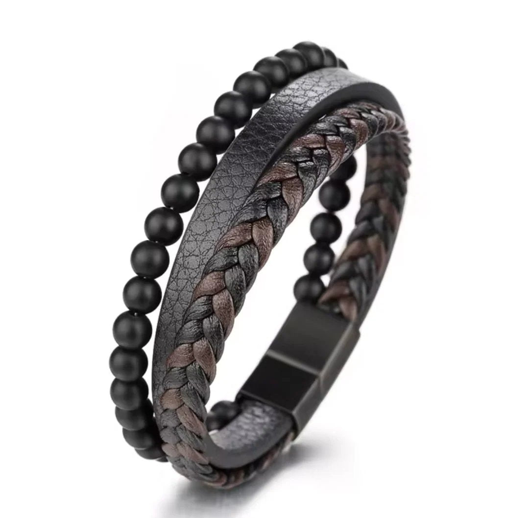Nina™ – Sett med armbånd med flere strenger og perler