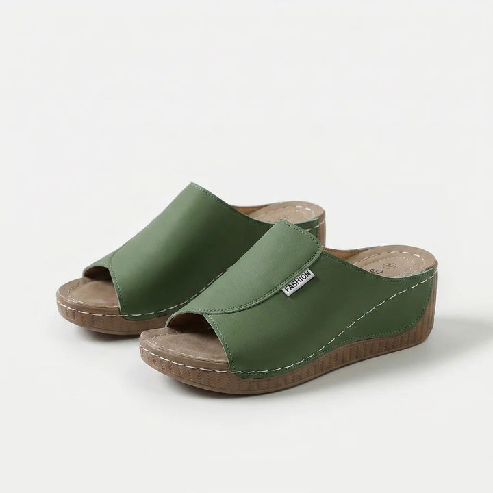 Julie™ – Polstret Bue Støtte Plattform Sandle.