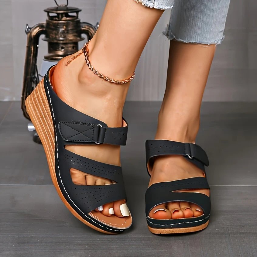 Tone™ – Justerbar Stropp Wedge Hæl Perforerte Sandaler
