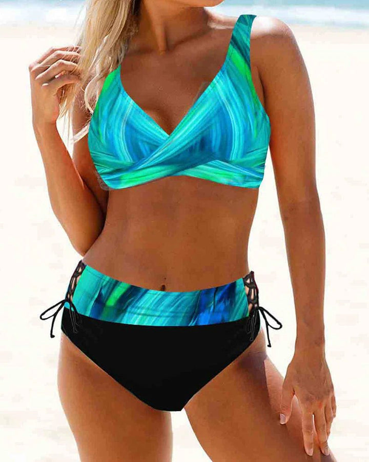 Rosa™ – Fargerik Twist-Front Bikini Sett