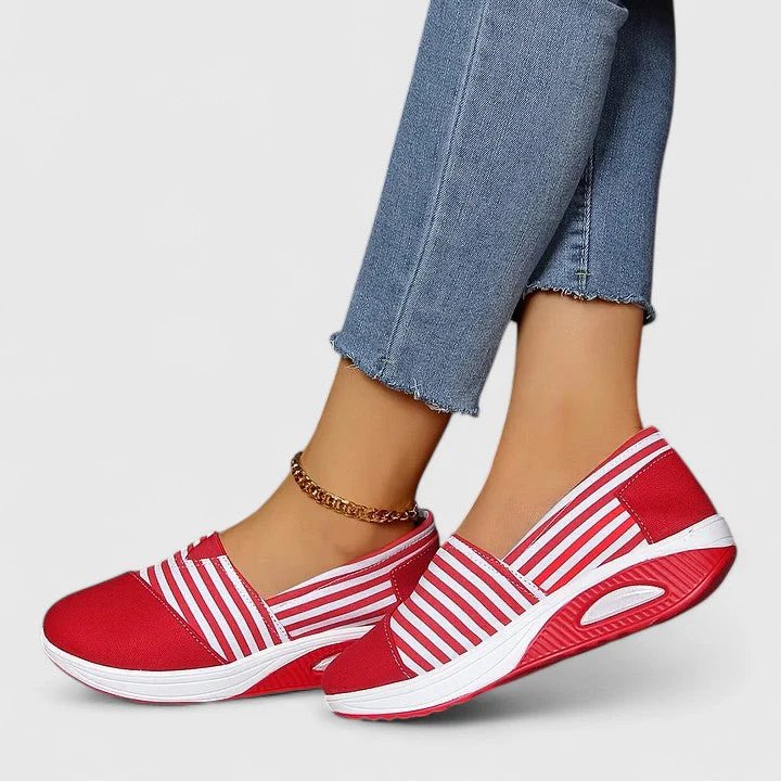 Nora™ – Ortopediske Stripete Slip-On Sneakers