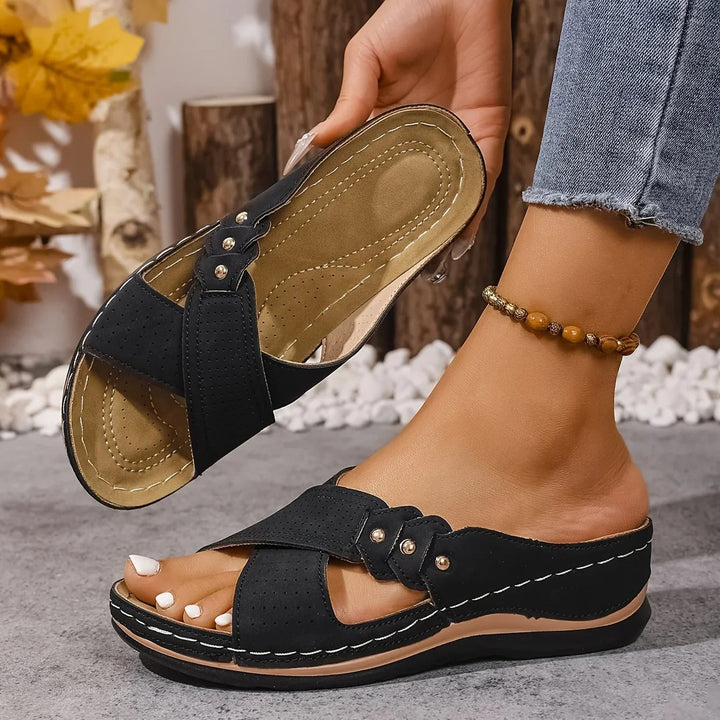 Fiona™ – Ortopediske polstrede kile-sandaler